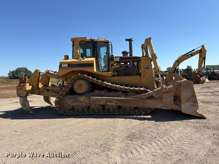 image for item FJ0524 1997 Caterpillar D8R dozer