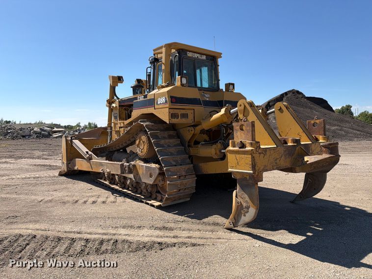 image for item FJ0524 1997 Caterpillar D8R dozer