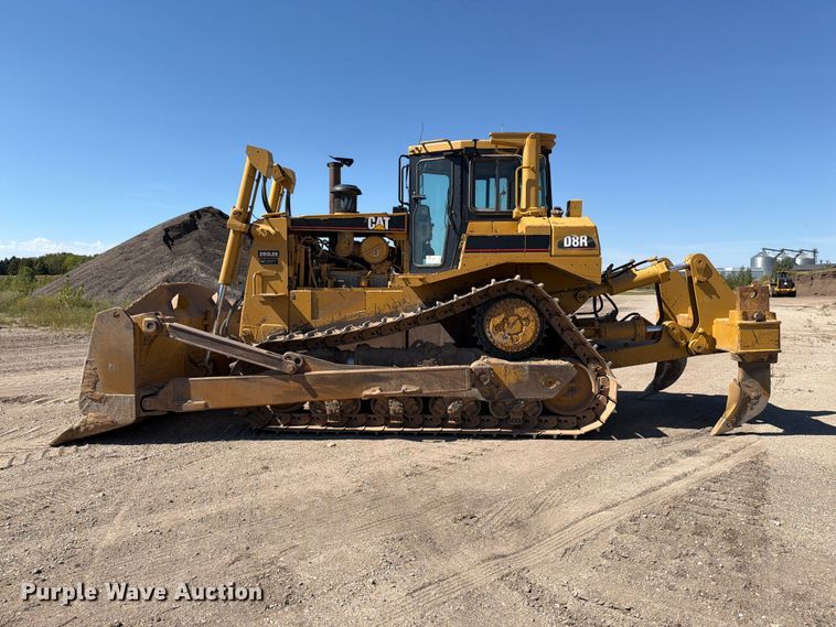 image for item FJ0524 1997 Caterpillar D8R dozer