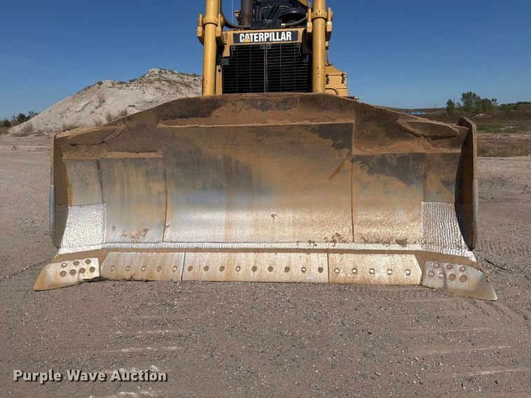 image for item FJ0524 1997 Caterpillar D8R dozer