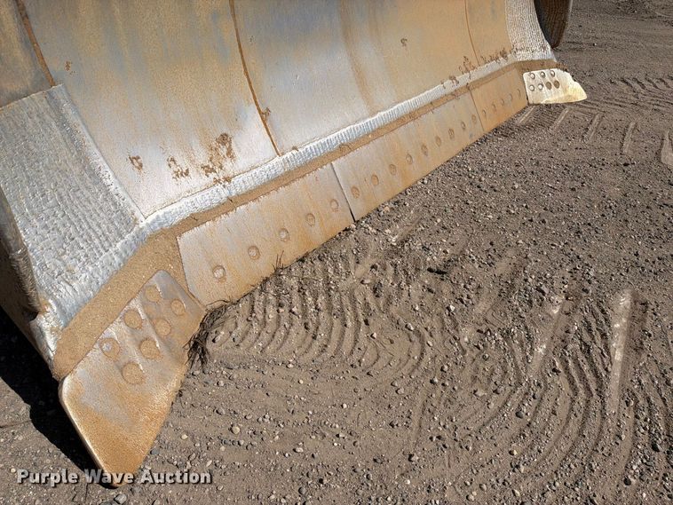 image for item FJ0524 1997 Caterpillar D8R dozer