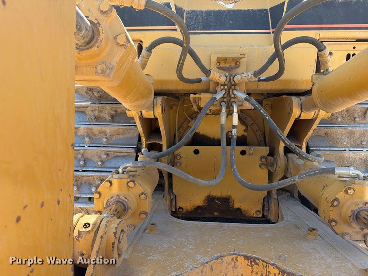 image for item FJ0524 1997 Caterpillar D8R dozer
