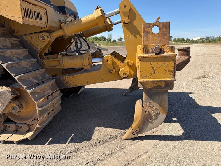image for item FJ0524 1997 Caterpillar D8R dozer