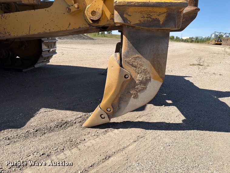 image for item FJ0524 1997 Caterpillar D8R dozer