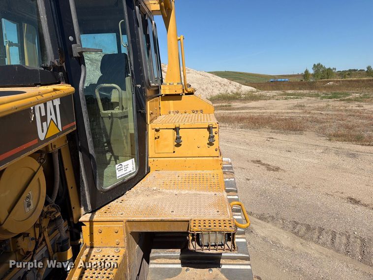 image for item FJ0524 1997 Caterpillar D8R dozer