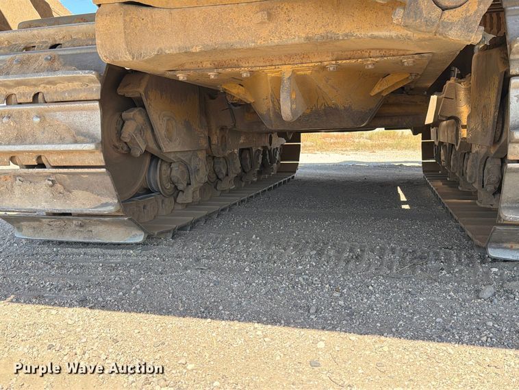 image for item FJ0524 1997 Caterpillar D8R dozer