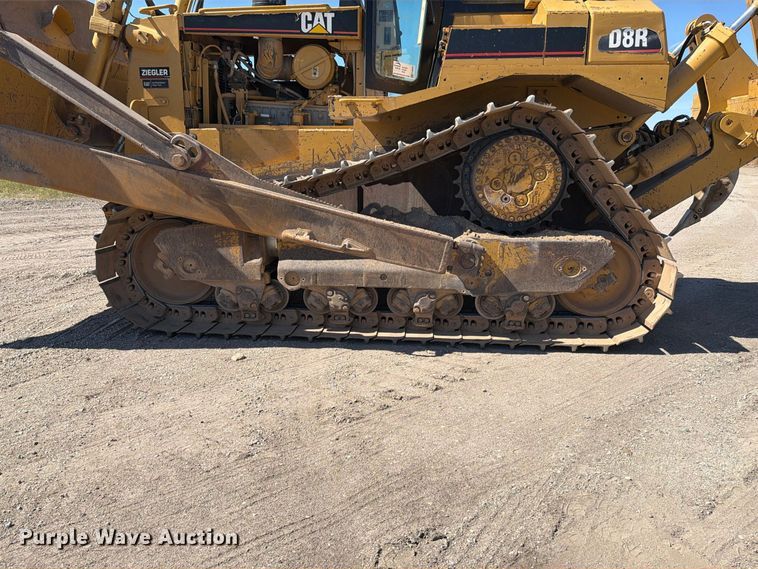 image for item FJ0524 1997 Caterpillar D8R dozer