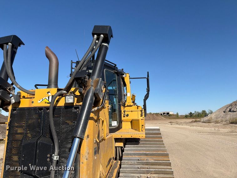 image for item FJ0525 2017 Caterpillar D6T dozer