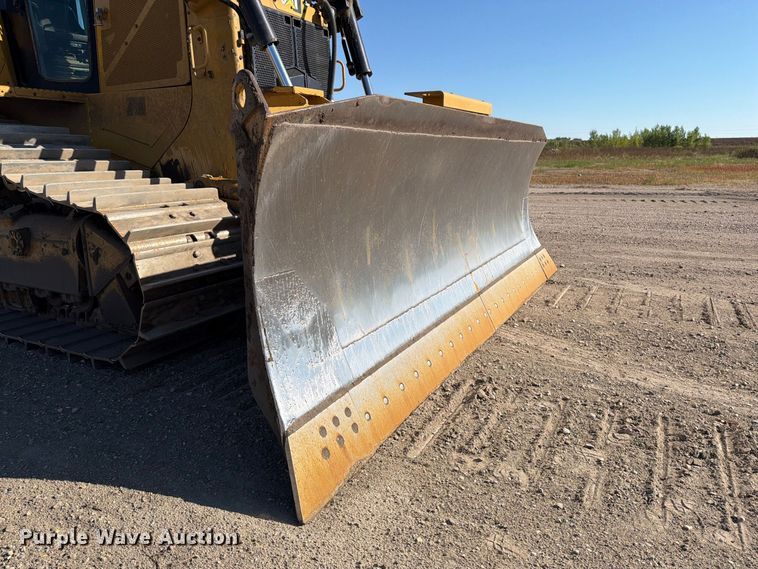 image for item FJ0525 2017 Caterpillar D6T dozer
