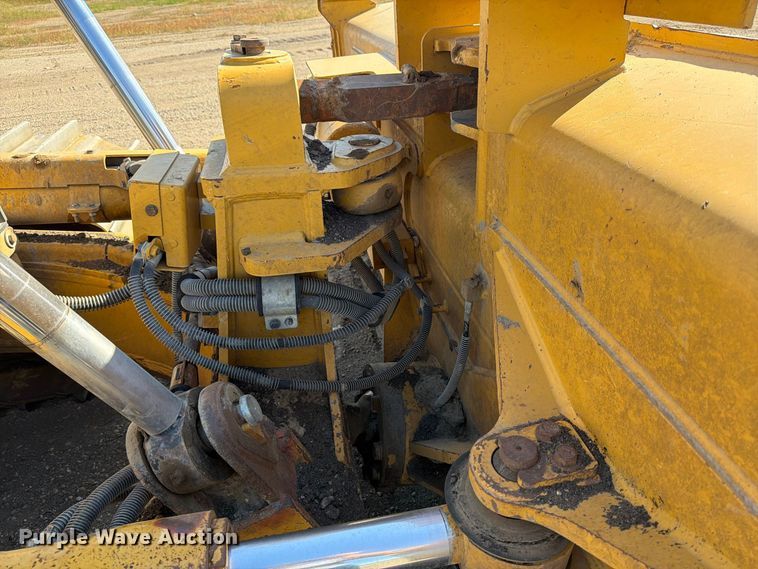 image for item FJ0525 2017 Caterpillar D6T dozer
