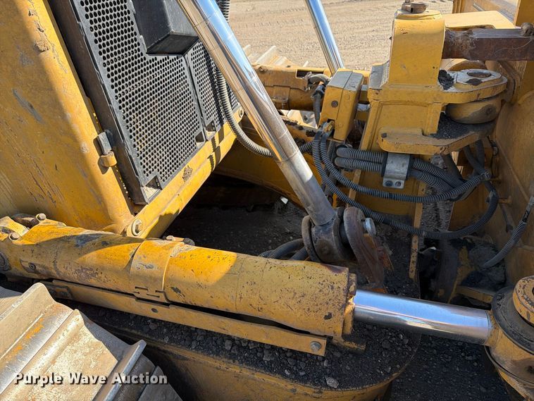 image for item FJ0525 2017 Caterpillar D6T dozer