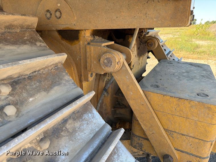 image for item FJ0525 2017 Caterpillar D6T dozer