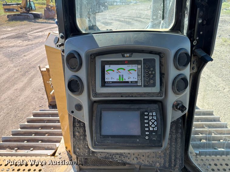 image for item FJ0525 2017 Caterpillar D6T dozer