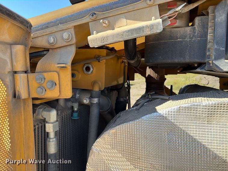 image for item FJ0525 2017 Caterpillar D6T dozer