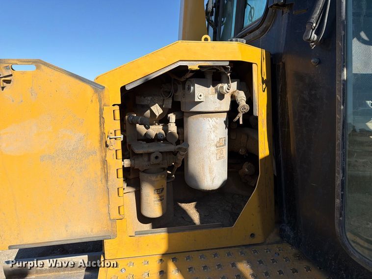 image for item FJ0525 2017 Caterpillar D6T dozer