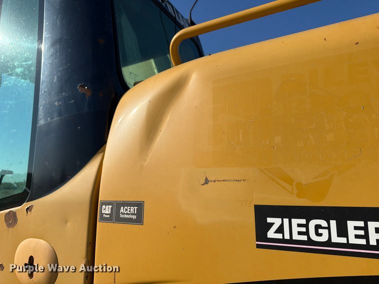 image for item FJ0527 2008 Caterpillar 345D excavator
