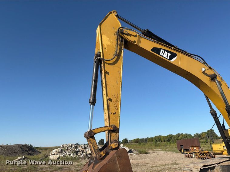 image for item FJ0527 2008 Caterpillar 345D excavator