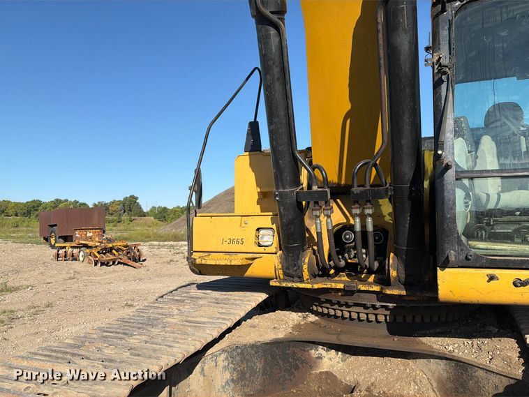image for item FJ0527 2008 Caterpillar 345D excavator