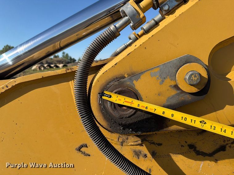 image for item FJ0527 2008 Caterpillar 345D excavator
