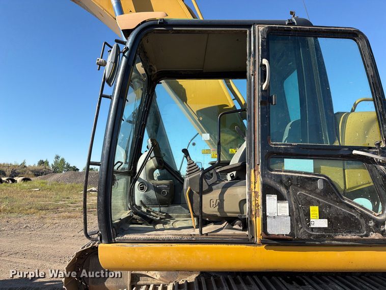 image for item FJ0527 2008 Caterpillar 345D excavator