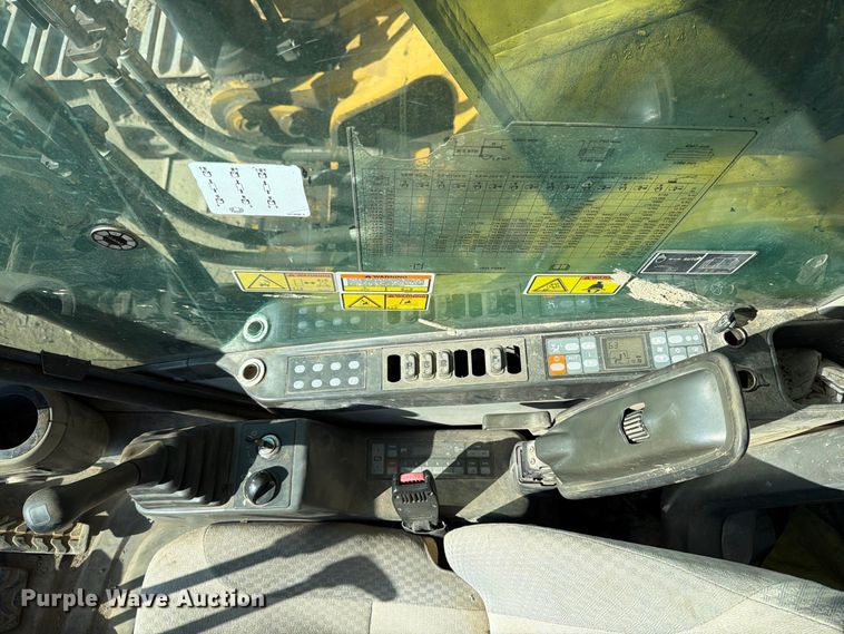 image for item FJ0527 2008 Caterpillar 345D excavator