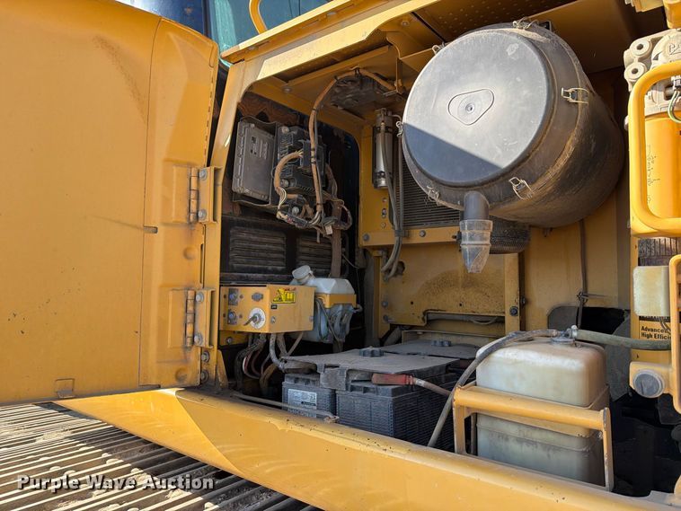 image for item FJ0527 2008 Caterpillar 345D excavator