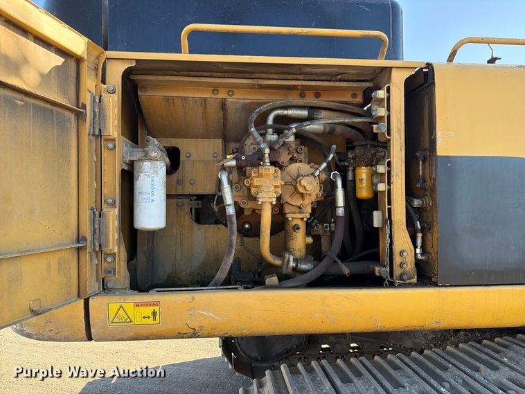 image for item FJ0527 2008 Caterpillar 345D excavator
