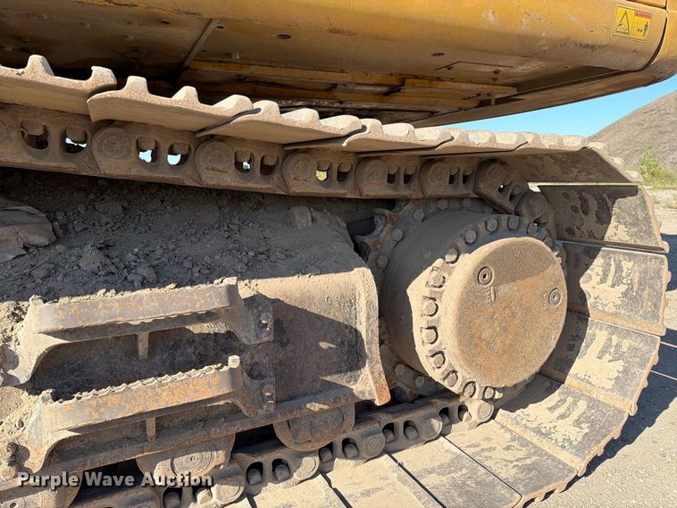 image for item FJ0527 2008 Caterpillar 345D excavator