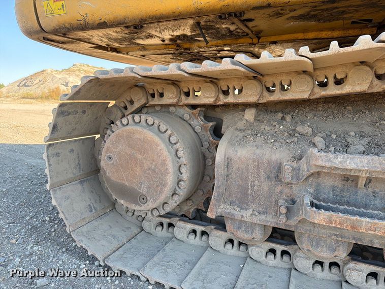 image for item FJ0527 2008 Caterpillar 345D excavator