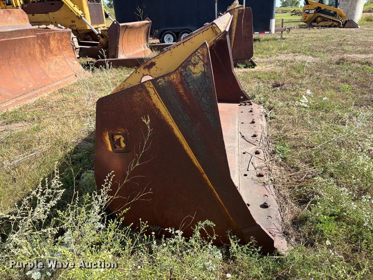 image for item FJ0528 Wheel loader bucket