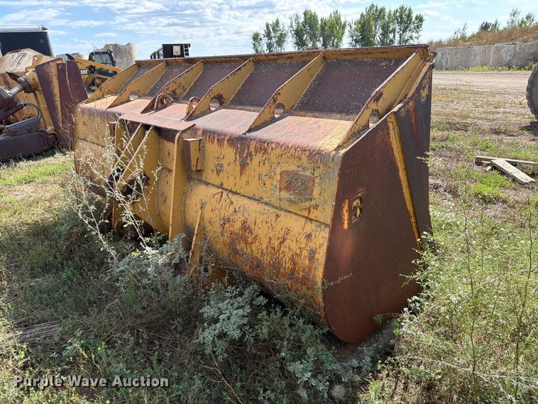 image for item FJ0528 Wheel loader bucket