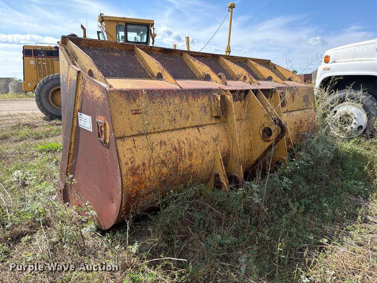 image for item FJ0528 Wheel loader bucket