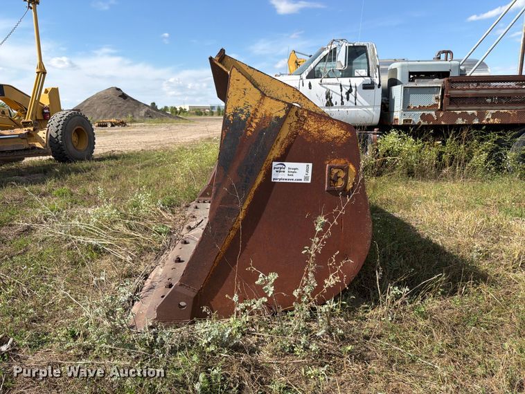 image for item FJ0528 Wheel loader bucket