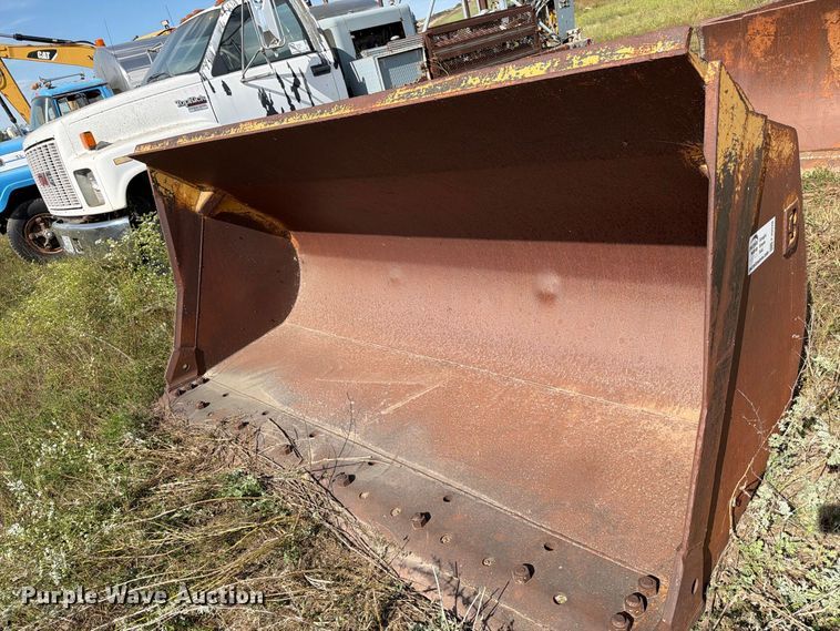 image for item FJ0528 Wheel loader bucket