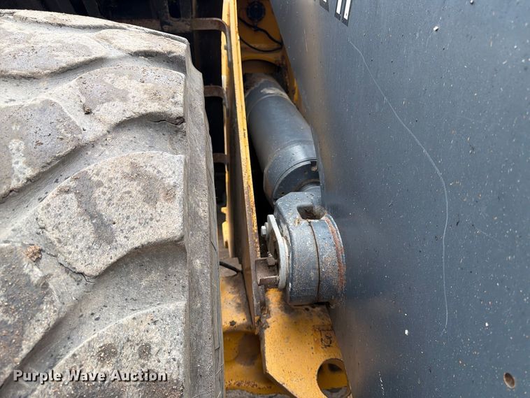 image for item FK3690 2014 John Deere 844K wheel loader