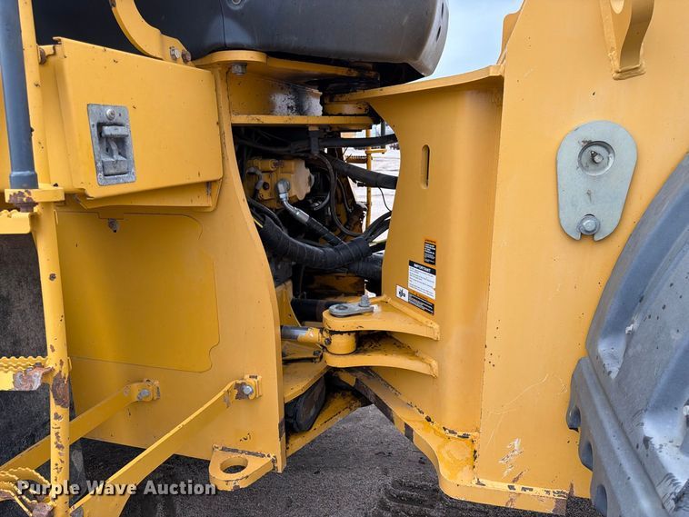 image for item FK3690 2014 John Deere 844K wheel loader