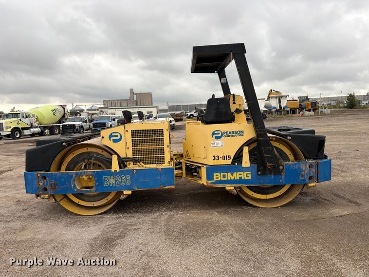 image for item FK3692 Bomag BW 266 double drum roller
