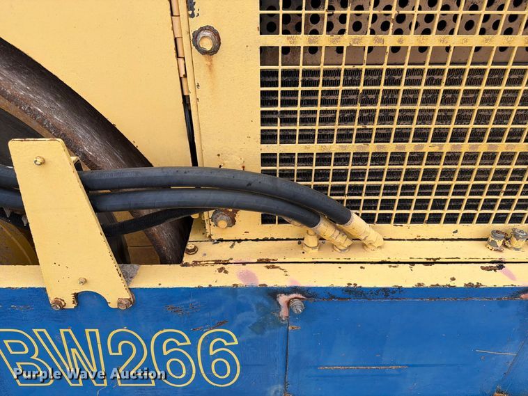 image for item FK3692 Bomag BW 266 double drum roller