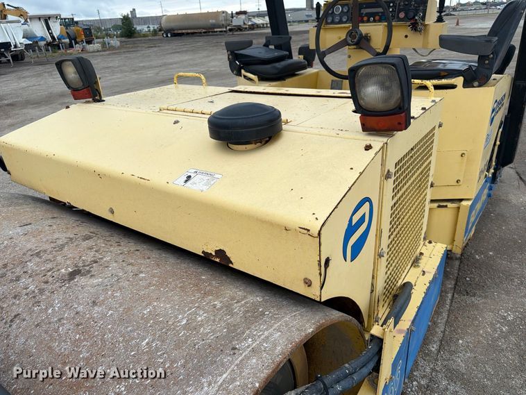 image for item FK3692 Bomag BW 266 double drum roller