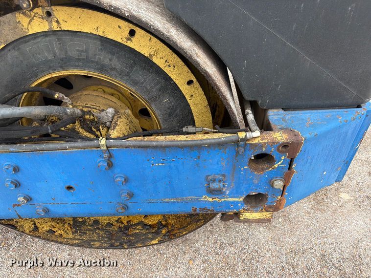 image for item FK3692 Bomag BW 266 double drum roller