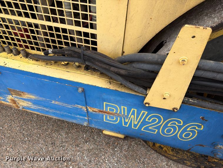 image for item FK3692 Bomag BW 266 double drum roller