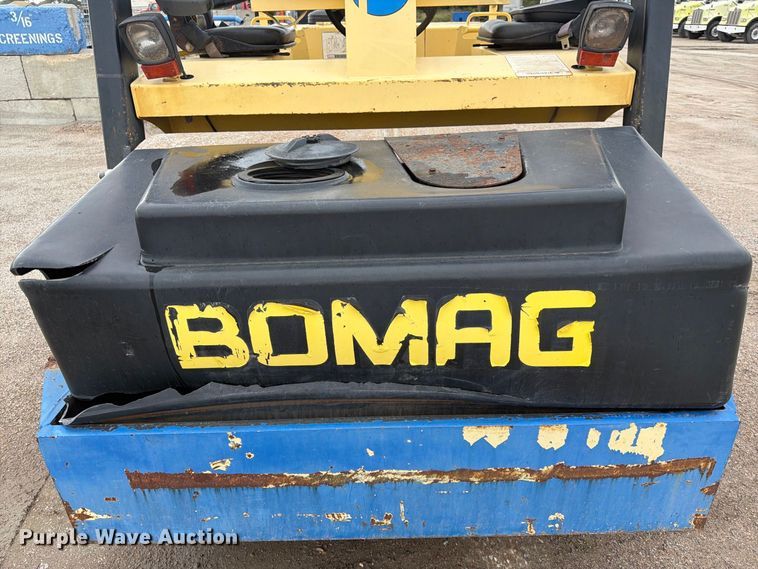 image for item FK3692 Bomag BW 266 double drum roller