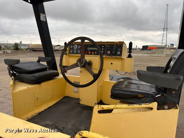 image for item FK3692 Bomag BW 266 double drum roller