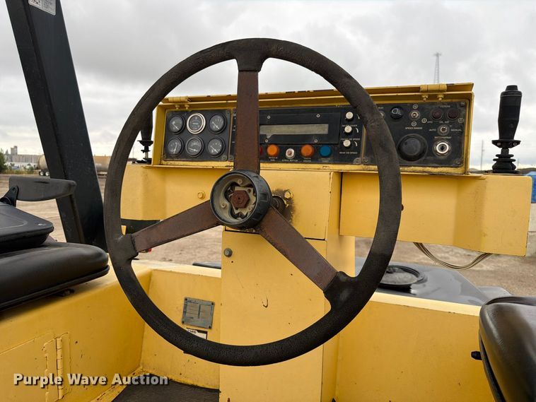 image for item FK3692 Bomag BW 266 double drum roller