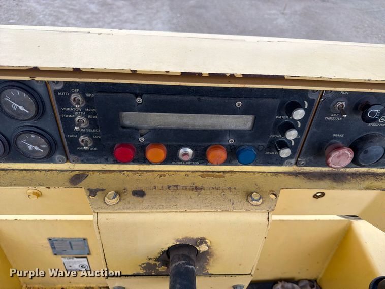 image for item FK3692 Bomag BW 266 double drum roller