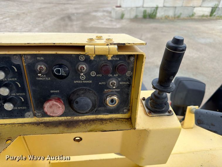 image for item FK3692 Bomag BW 266 double drum roller