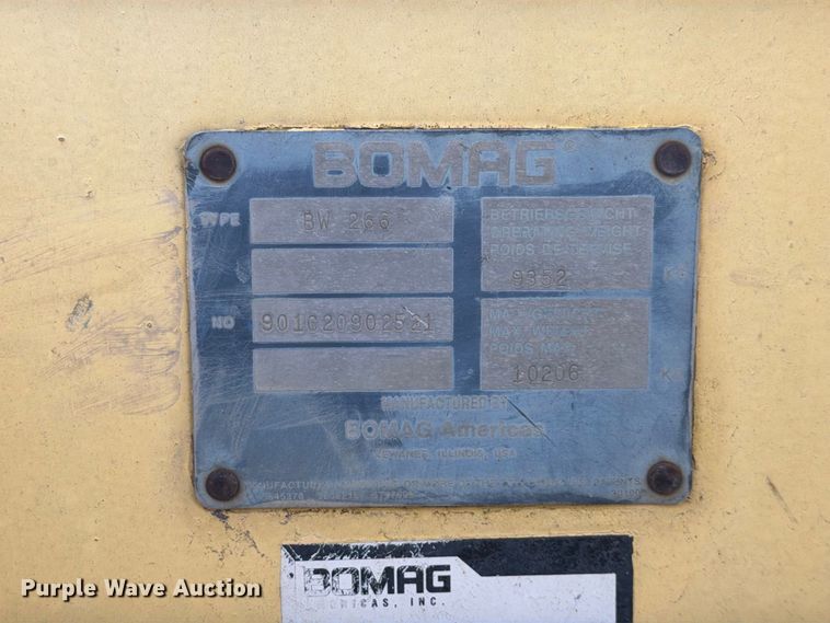 image for item FK3692 Bomag BW 266 double drum roller