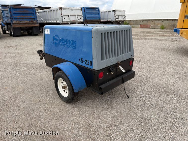 image for item FK3699 Sullair 185DPQCAT air compressor