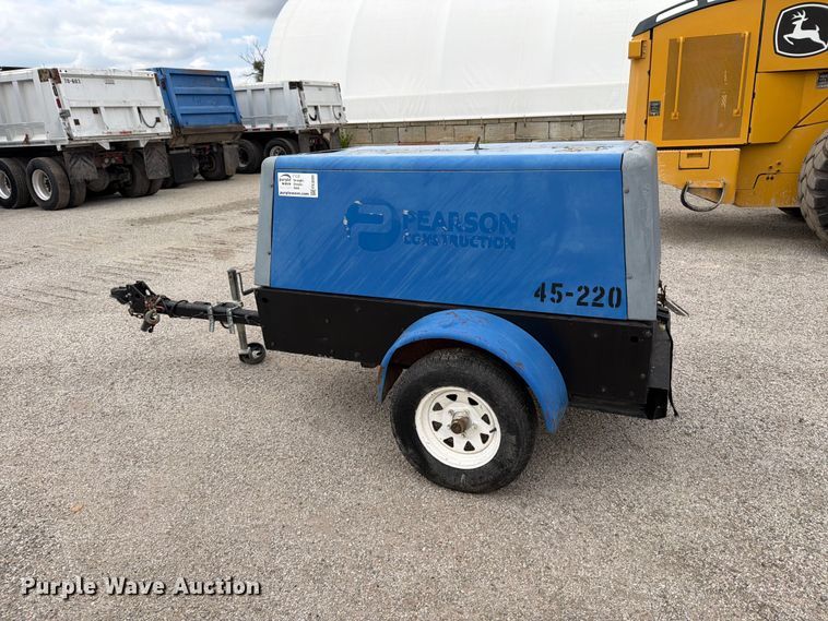 image for item FK3699 Sullair 185DPQCAT air compressor