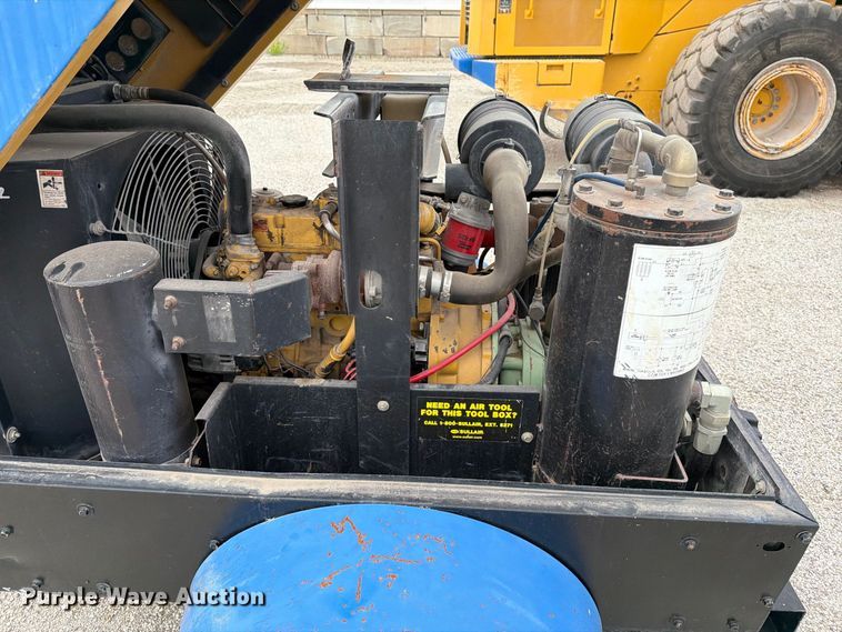 image for item FK3699 Sullair 185DPQCAT air compressor
